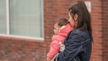 Как маме тяжелобольного малыша получить досрочно пенсию — условия - 285x160