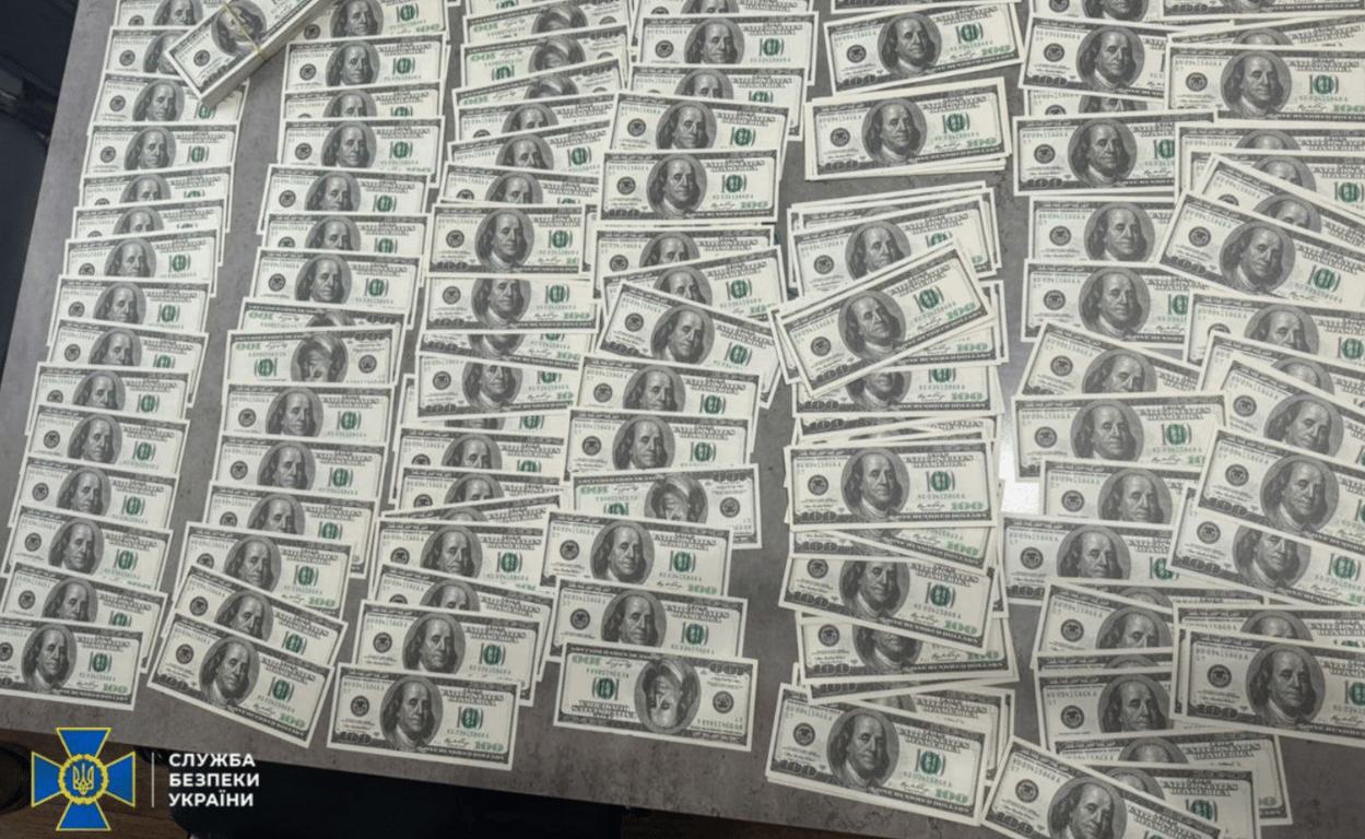 Граждана затримали за завдаток