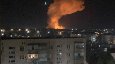 Нічний обстріл Києва — в столиці пошкоджено висотку - 304x171