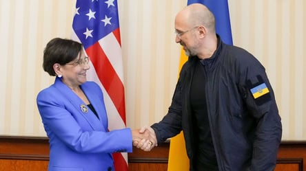 Пені Пріцкер, що опікувалась Україною та її вступом до ЄС, покидає посаду — хто її замінить - 290x166