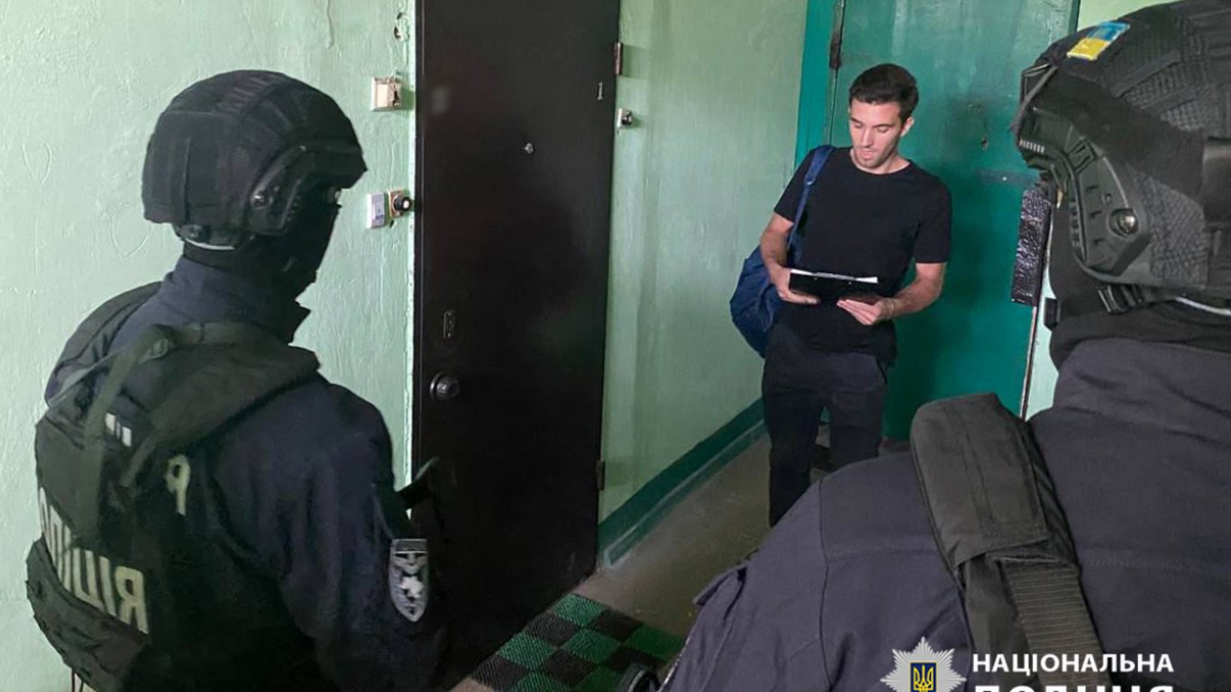 Двое мужчин поджигали квартиры в Одессе – полиция задержала преступников