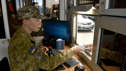 Виїзд за кордон 18-22 — два потрібні документи - 285x160