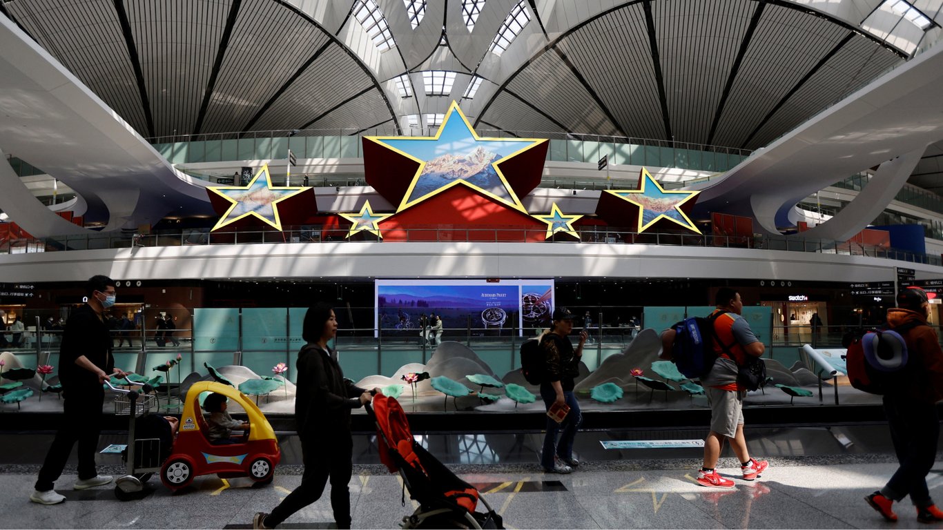 У Китаї посилюється заборона на виїзд людей з країни: причини