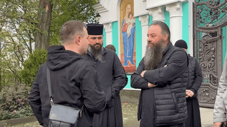 После обысков в монастыре на Буковине местный фотограф получает угрозы от священников - 285x160