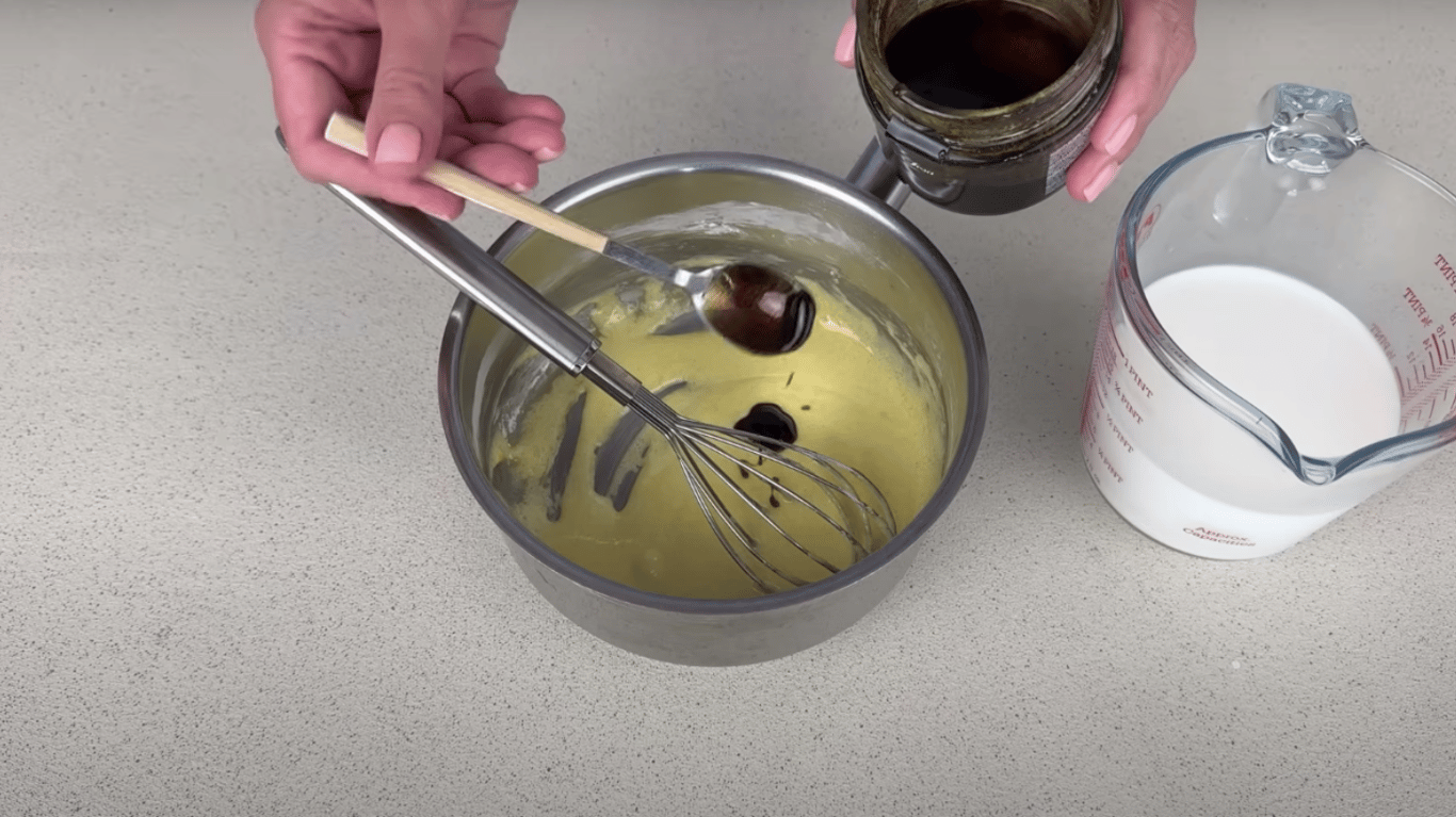 швидкі слойки з кремом