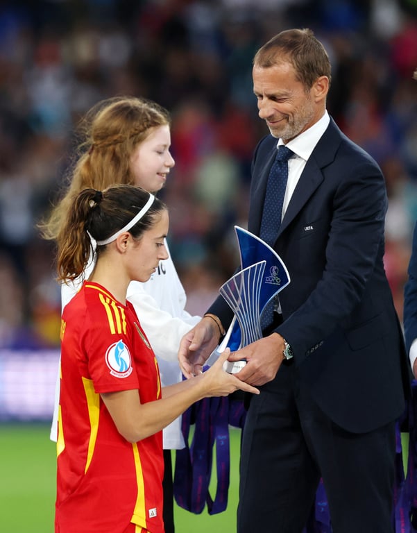 Александер Чеферин