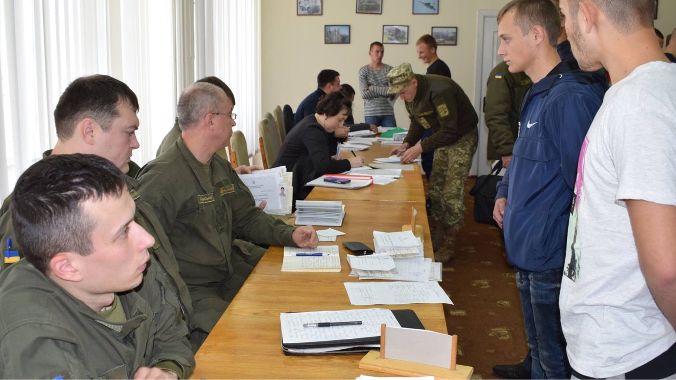 Мобілізація в Україні 2024 — чи мають право чоловіки відмовитися від ВЛК