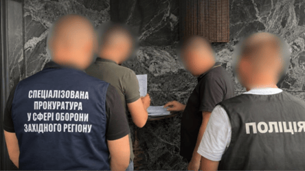 На Закарпатті та Львівщині посадовці ТЦК фіктивно "мобілізували" 276 людей - 290x160