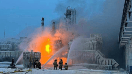Російський нафтовий термінал Усть-Луга Ойл зупинив роботу після атаки БпЛА, — джерела - 285x160