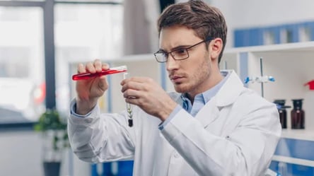 Нова вакансія в "Азові" — шукають знавців хімії - 290x160