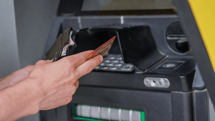 В Ощадбанку назвали ліміти на зняття готівки — які правила - 285x160