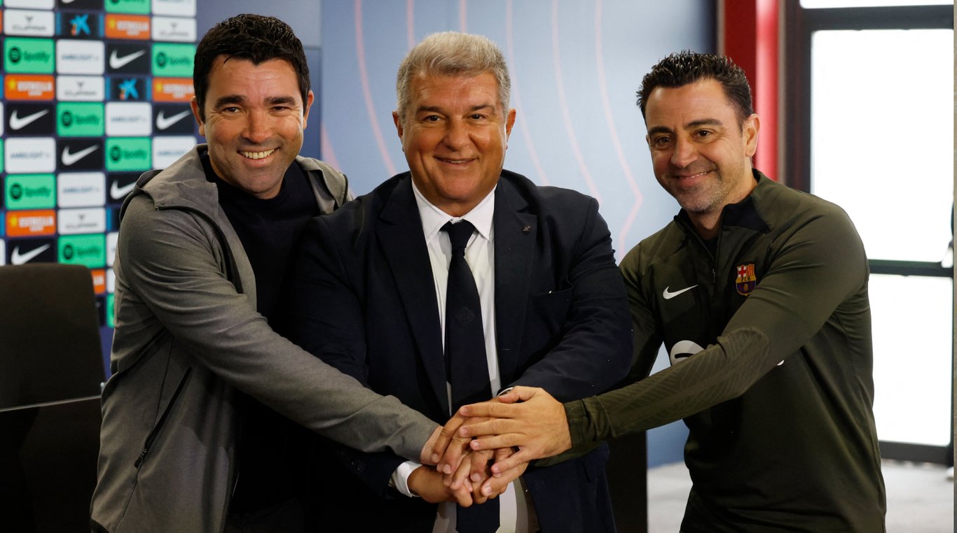 Хаві Ернандес, Деку та Жоан Лапорта