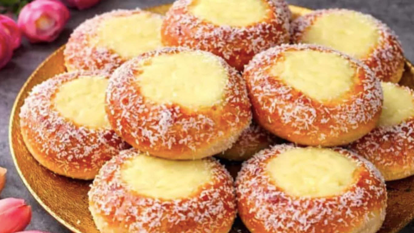 Мягкие булочки с нежным кремом: понадобится 250 мл молока