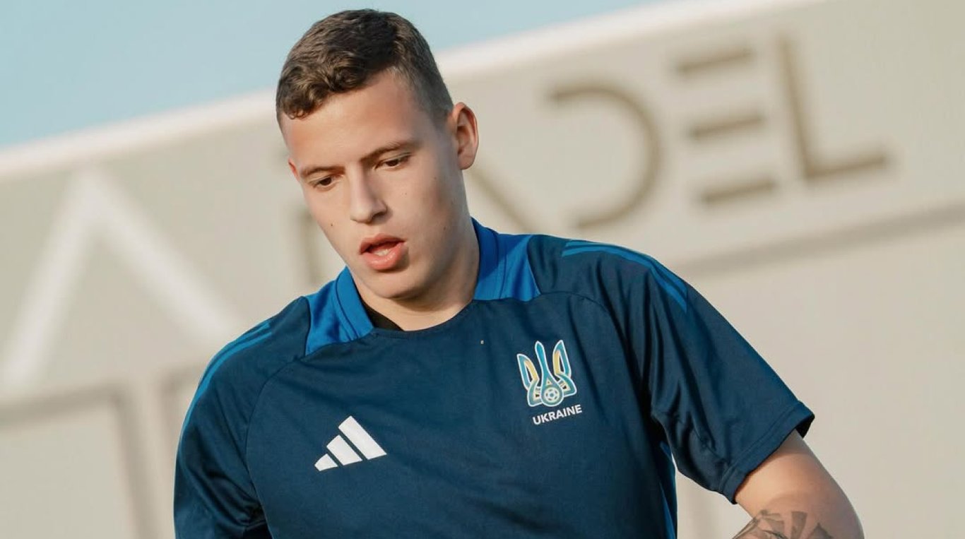 Владислав Крапивцов