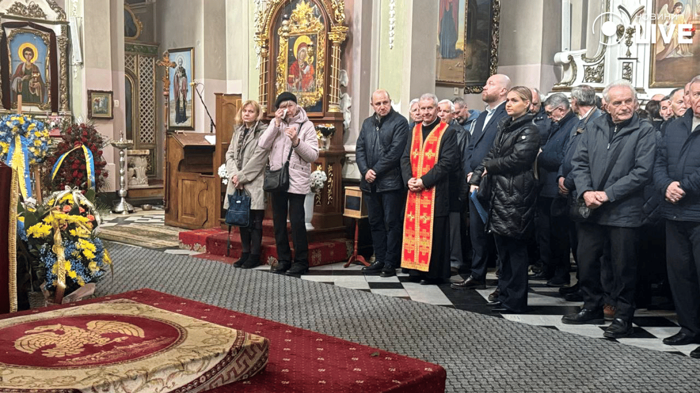 Прощание с Юхновским в соборе