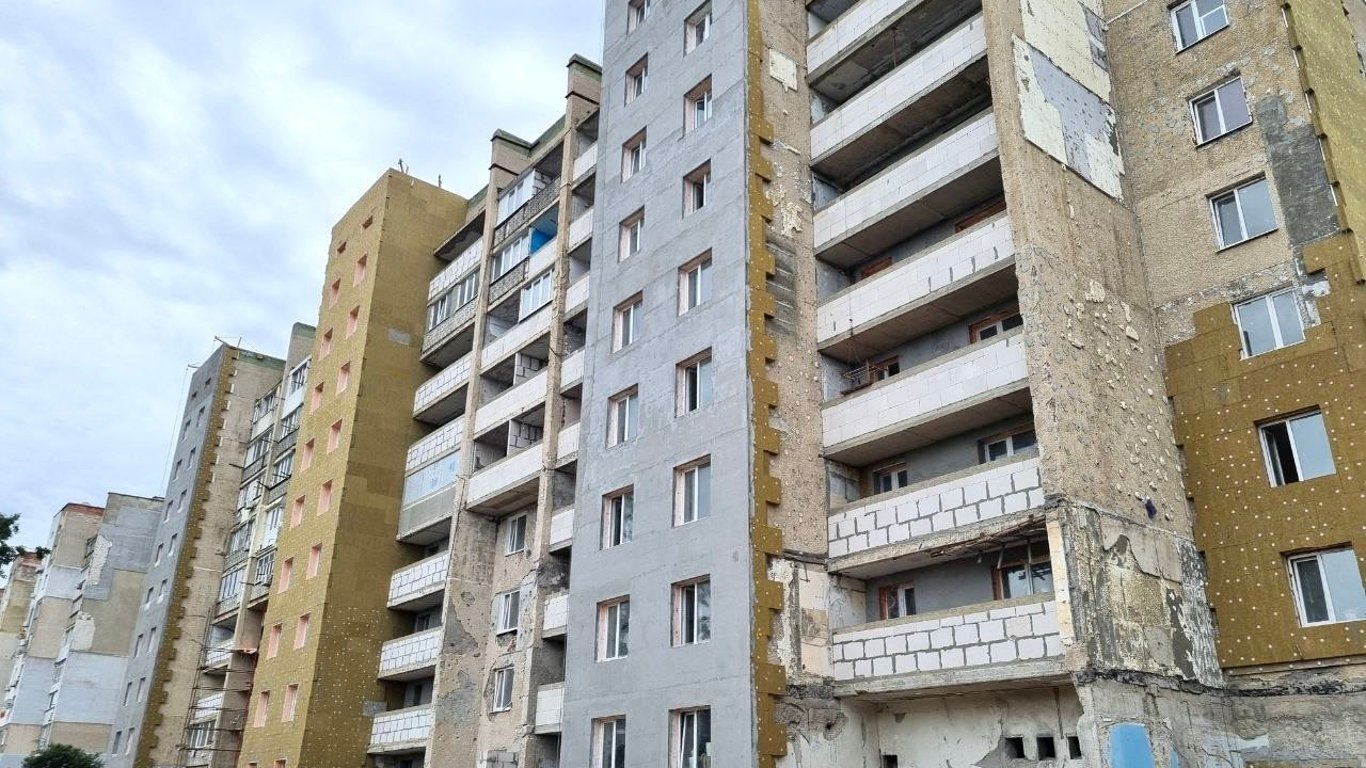 Багатоповерхівка у Сергіївці на Одещині: коли закінчать роботи