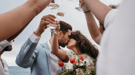 Як сказати українською "Совет да любовь!" — красиві відповідники - 285x160