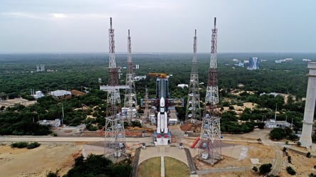 Индия готовится запустить историческую миссию на Луну - 285x160