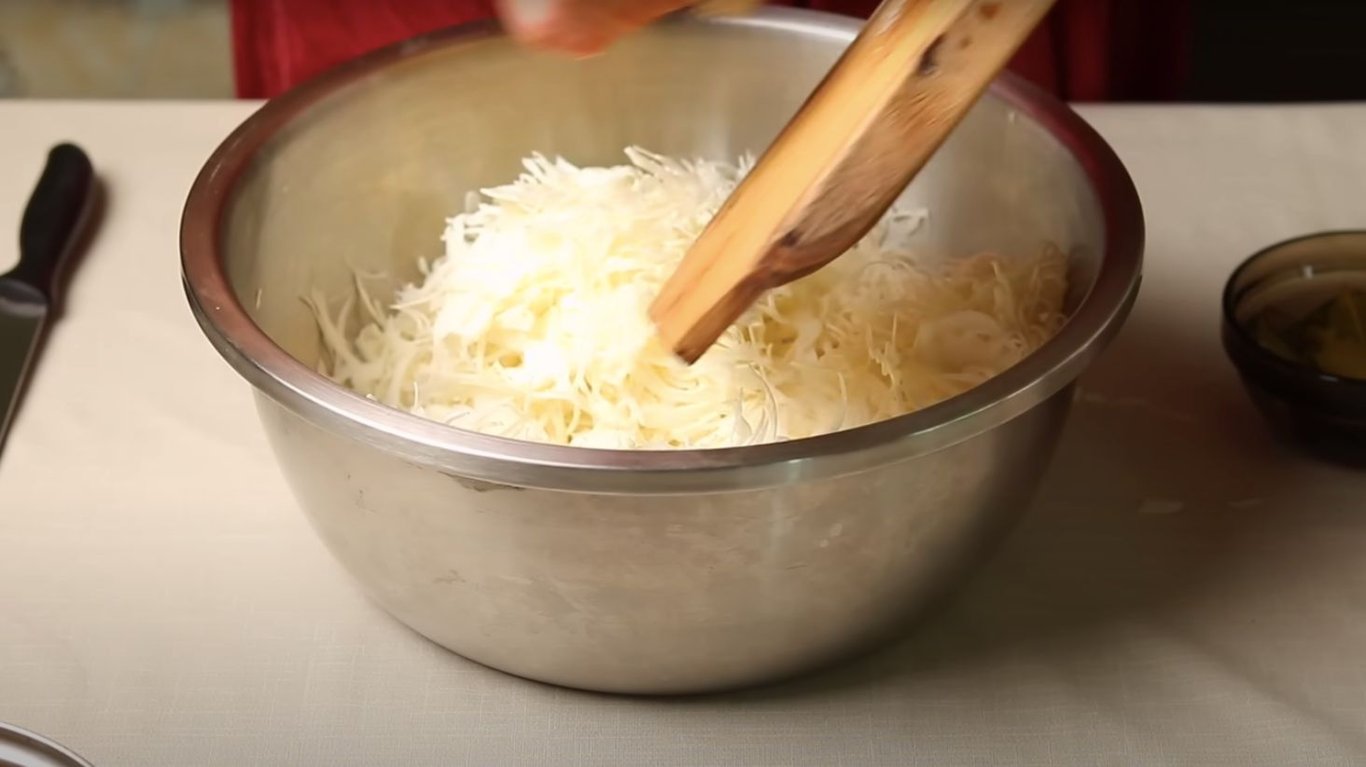 заготовка з капустою та огірками