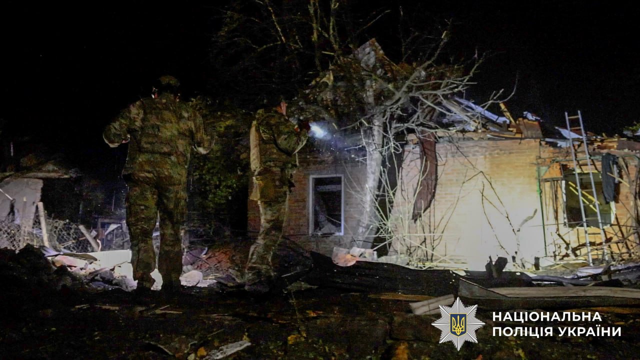 Поліція та СБУ документують наслідки російського обстрілу Полтавської громади