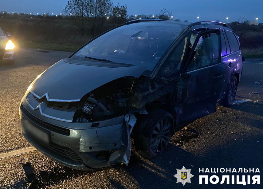 Авто яке постраждлао внаслоідок ДТП. Фото: Поліція Львівщини