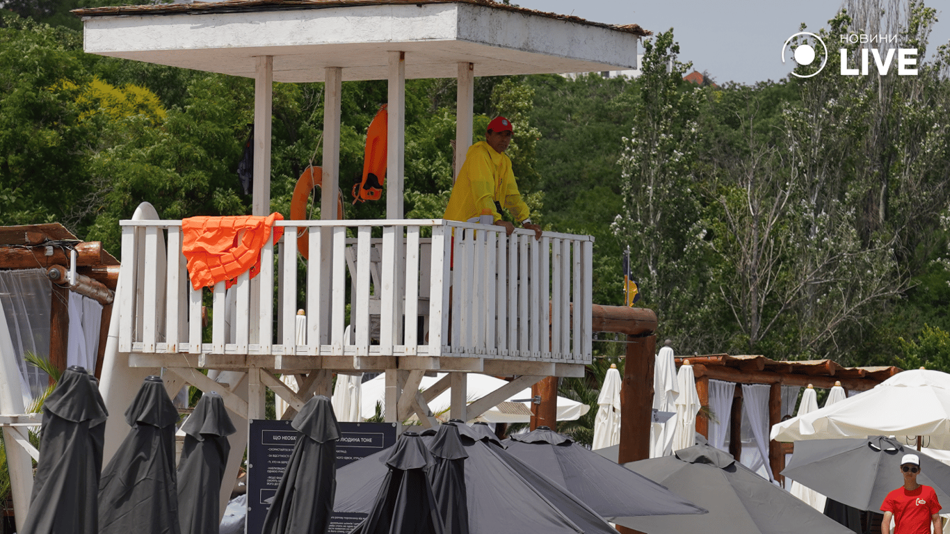 Рятувальник на вежі 