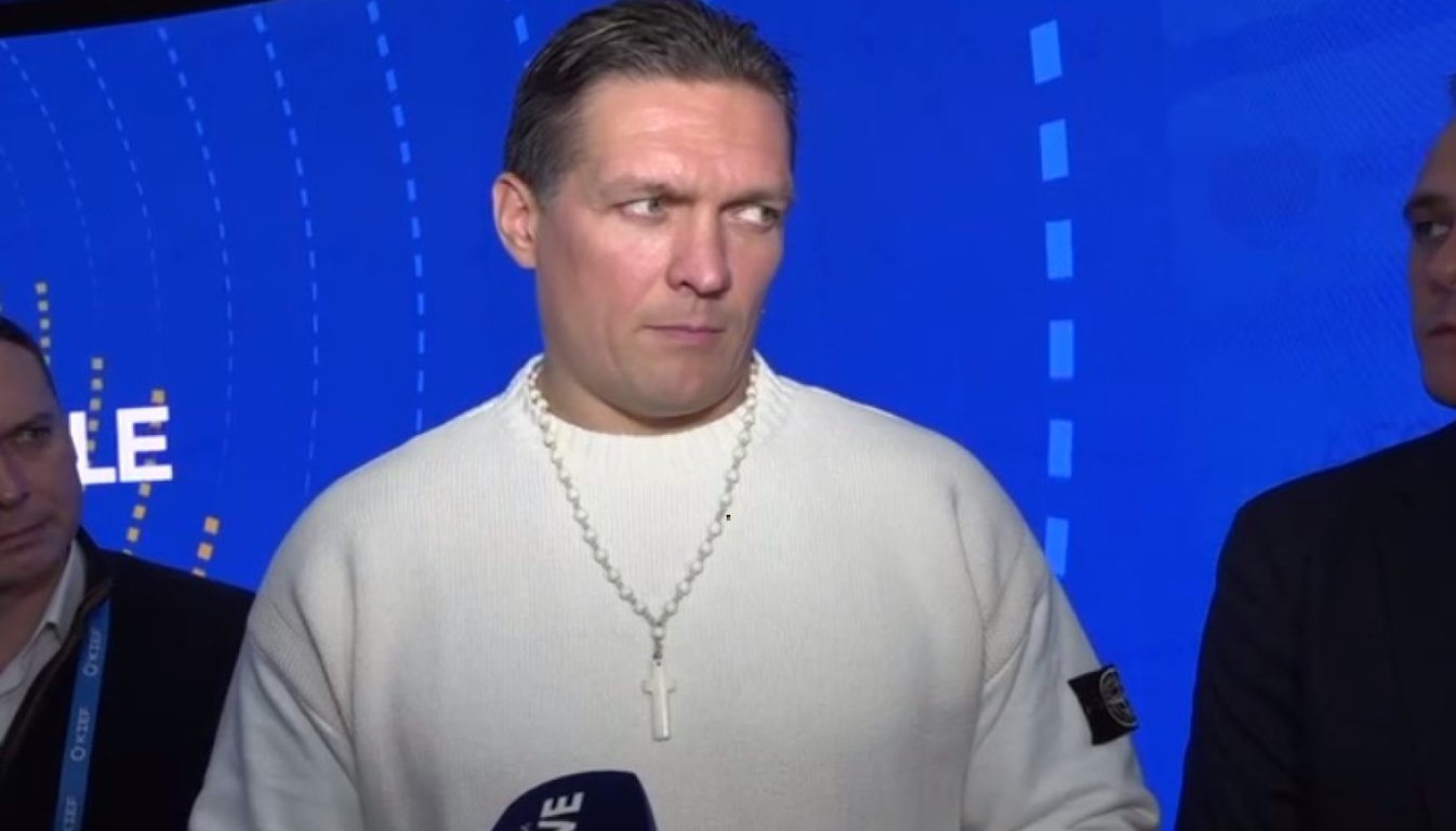 Александр Усик