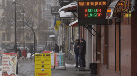 Валютный рынок Украины — ожидать ли резких скачков курса в январе - 285x160