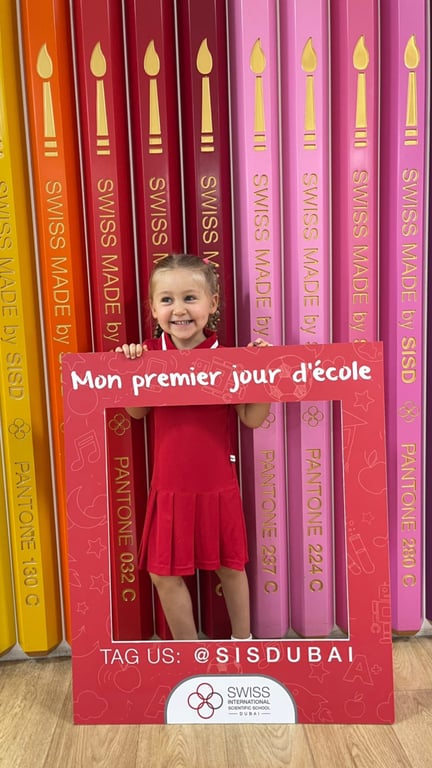 Одна з найкращих у світі: Санта Дімопулос віддала 4-річну дочку до школи в Дубаї - фото 2