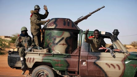 В Судане вспыхнули бои между армией и силами быстрого реагирования Африки: детали - 285x160