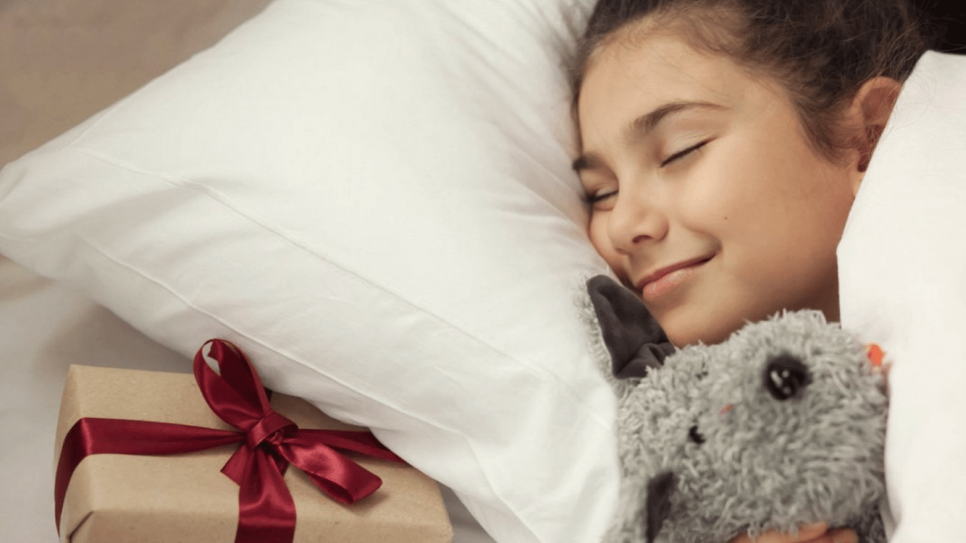 День Святого Миколая 2025 — які подарунки не можна класти дитині під подушку