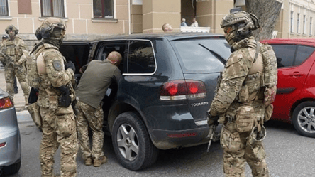 На Прикарпатье неизвестные напали на здание ТЦК — что известно - 285x160