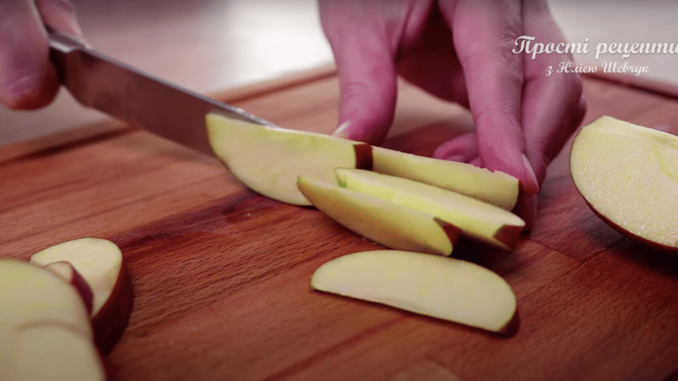 смачний рецепт салату з молодою капустою