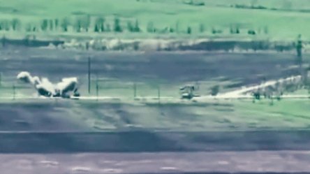 Закарпатські артилеристи двома пострілами знищили російський  "Град": видовищне відео - 285x160