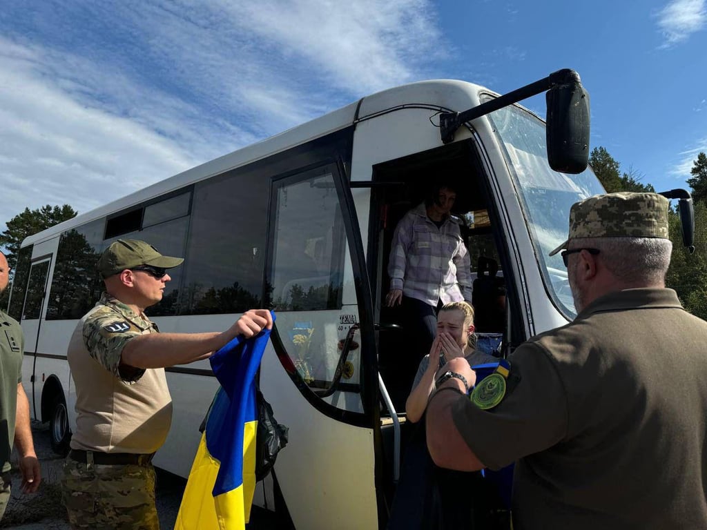 Вже 56 обмін — Україна повернула додому ще 49 українців та українок - фото 2