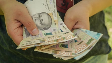 Як змінилася середня зарплата за рік і де найвищий рівень - 285x160