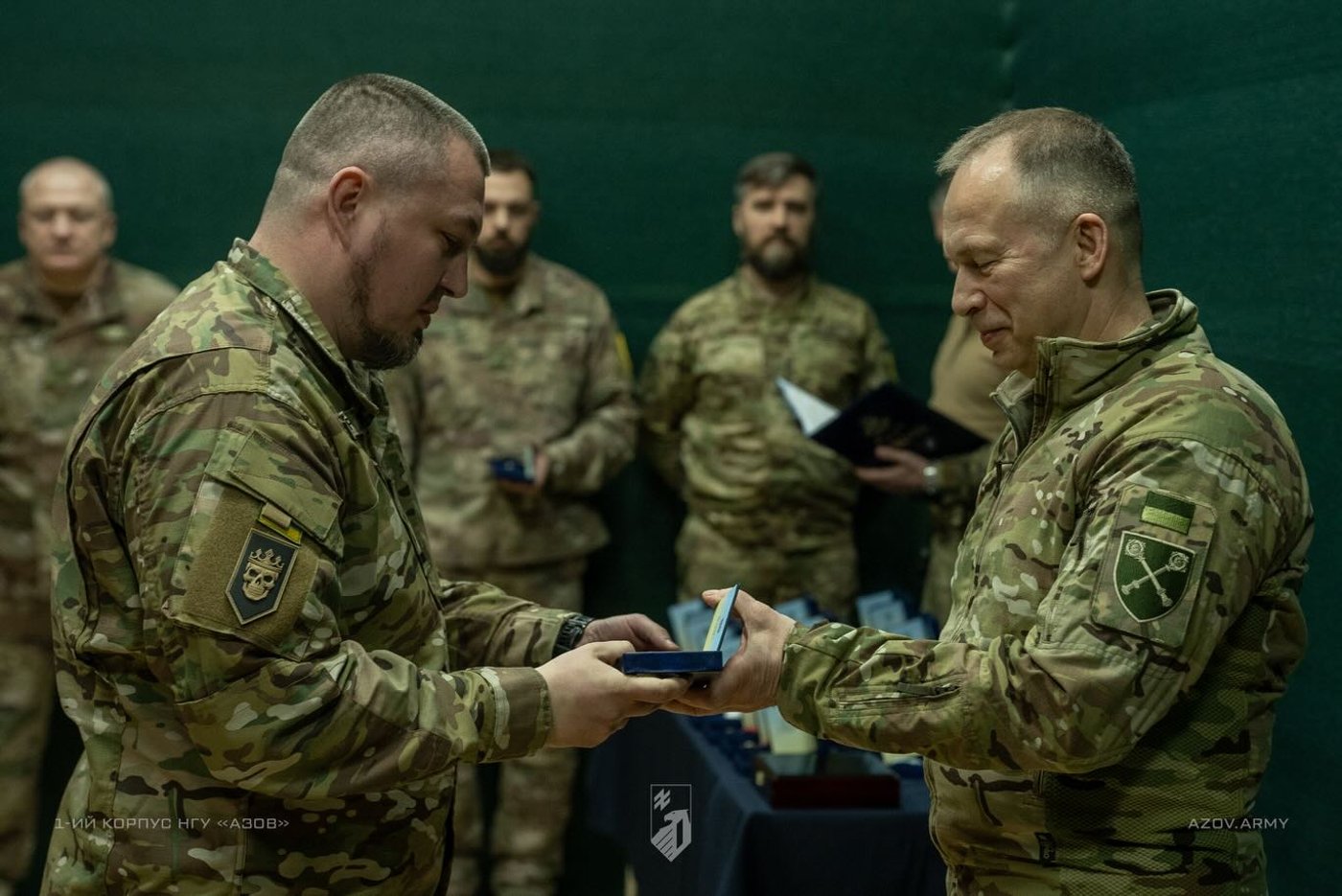 Сирський нагородив військових Азову