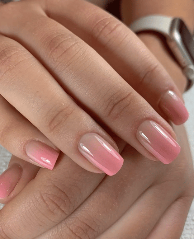 Delicate manicure for the summer