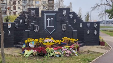 На Оболони появился сквер памяти павших воинов 3 ОШБр - 290x166