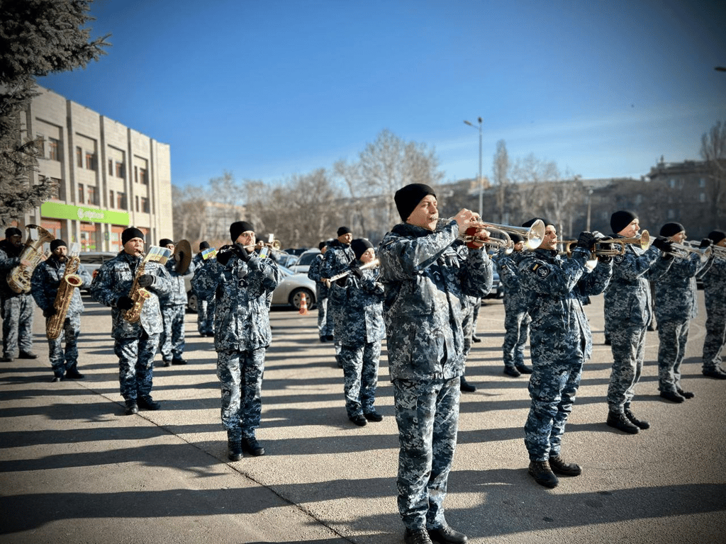 День спротиву в Одесі — підняли кримськотатарські прапори - фото 1