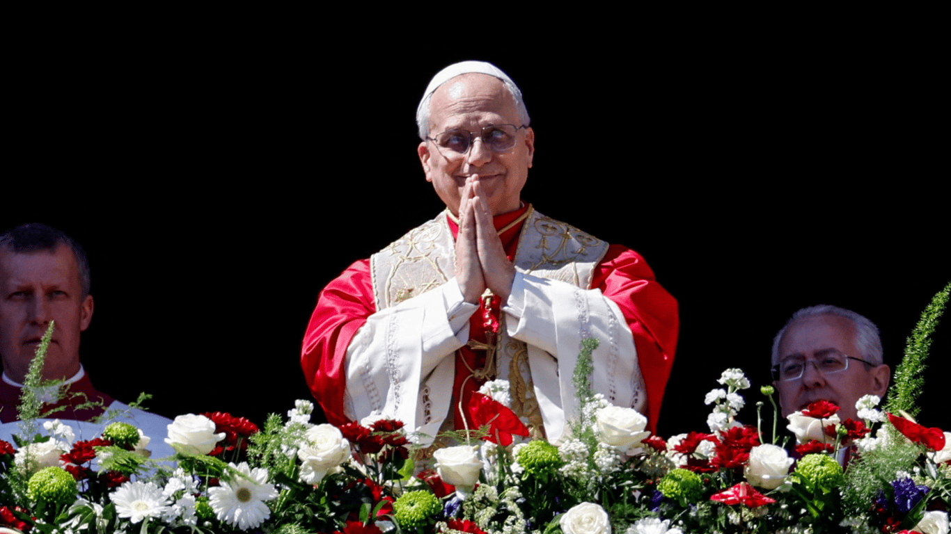 Папа Лев у великодній промові закликав світ скласти зброю і йти до миру