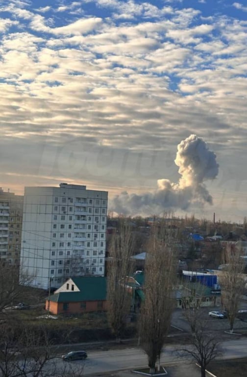 У Ростовській області лунали вибухи — здійнявся дим - фото 1