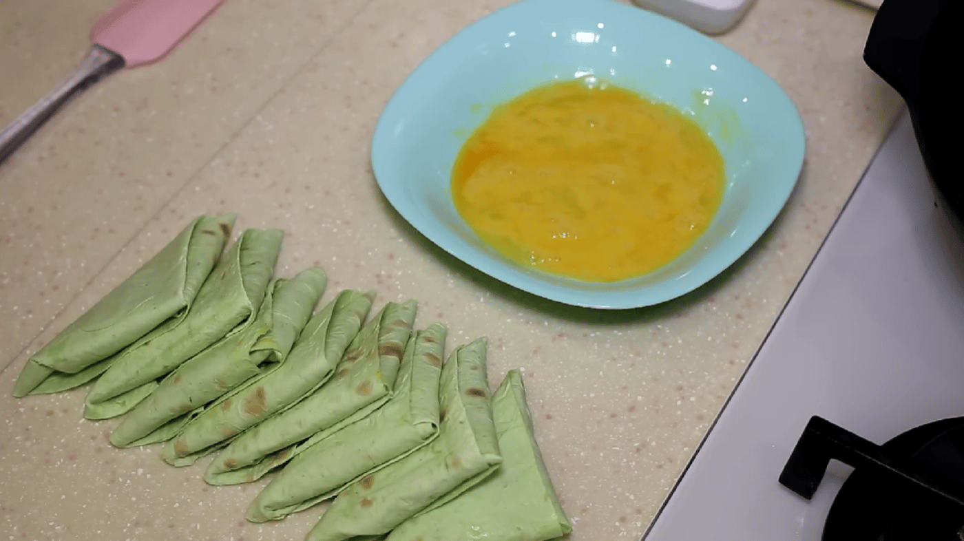 Ліниві пиріжки з капустою на пательні - спосіб приготування