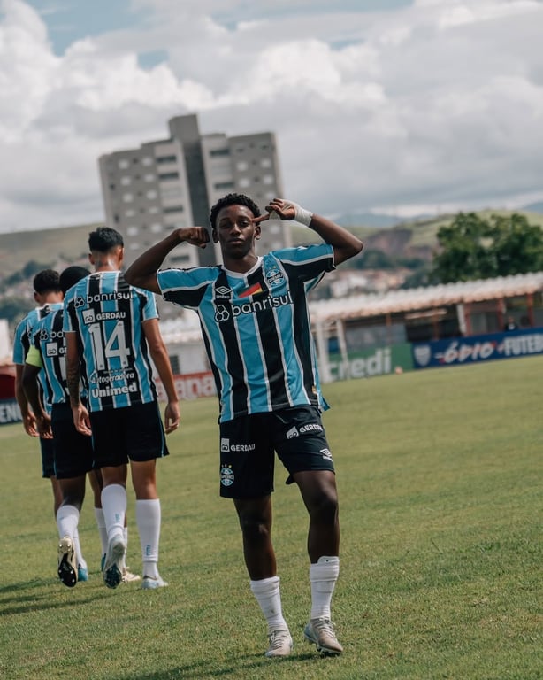 Габриел Мек