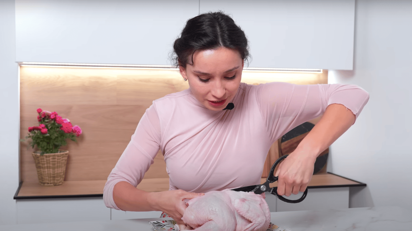 вирізаємо курці хребет, секрет соковитої курки в духовці