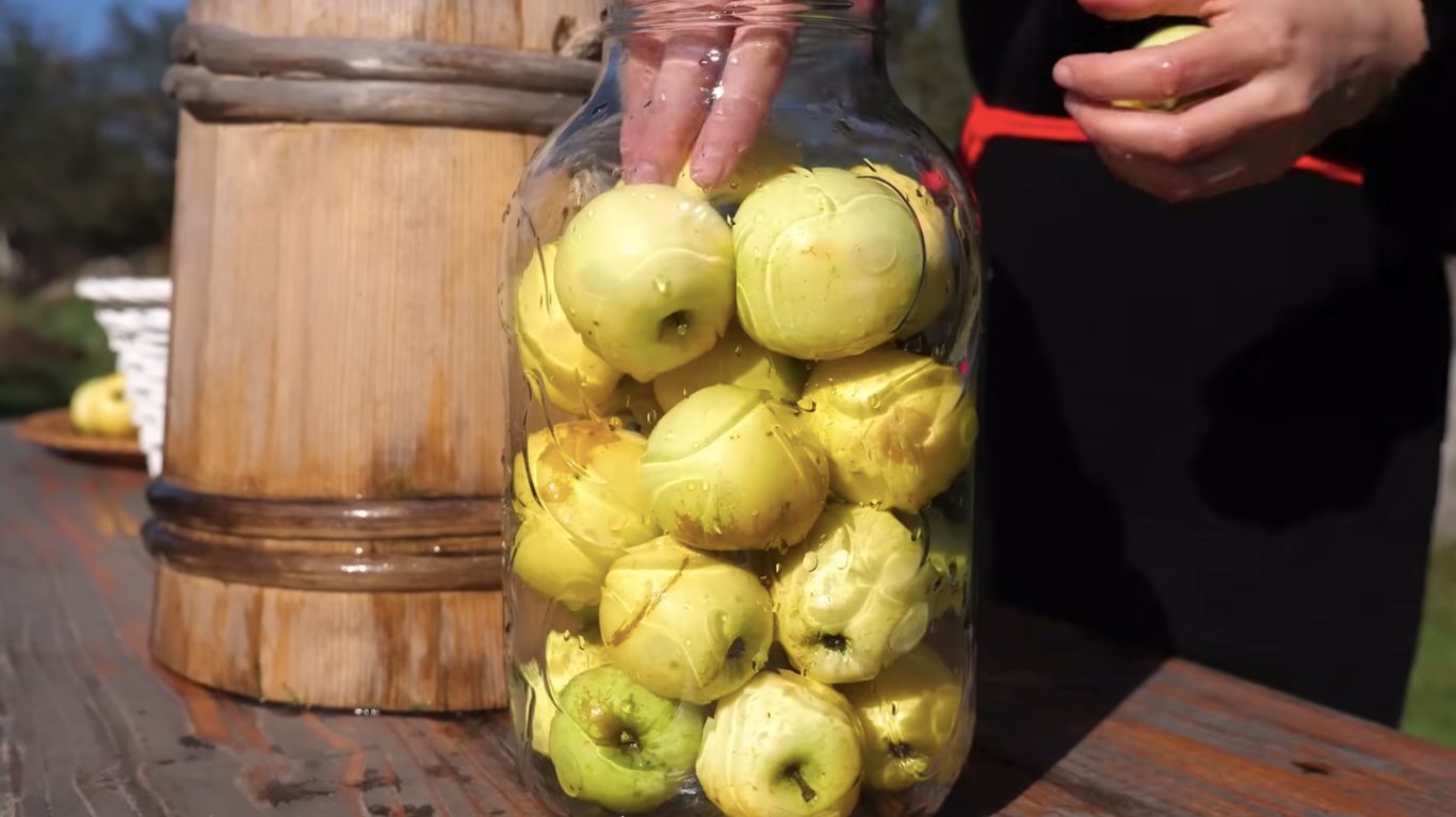 рецепт квашених яблук