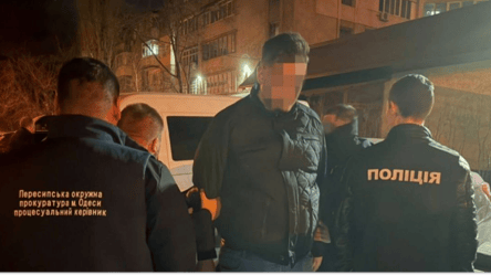 В Одесі лікар оформляв чоловікам інвалідність за 16 тис. доларів - 290x166