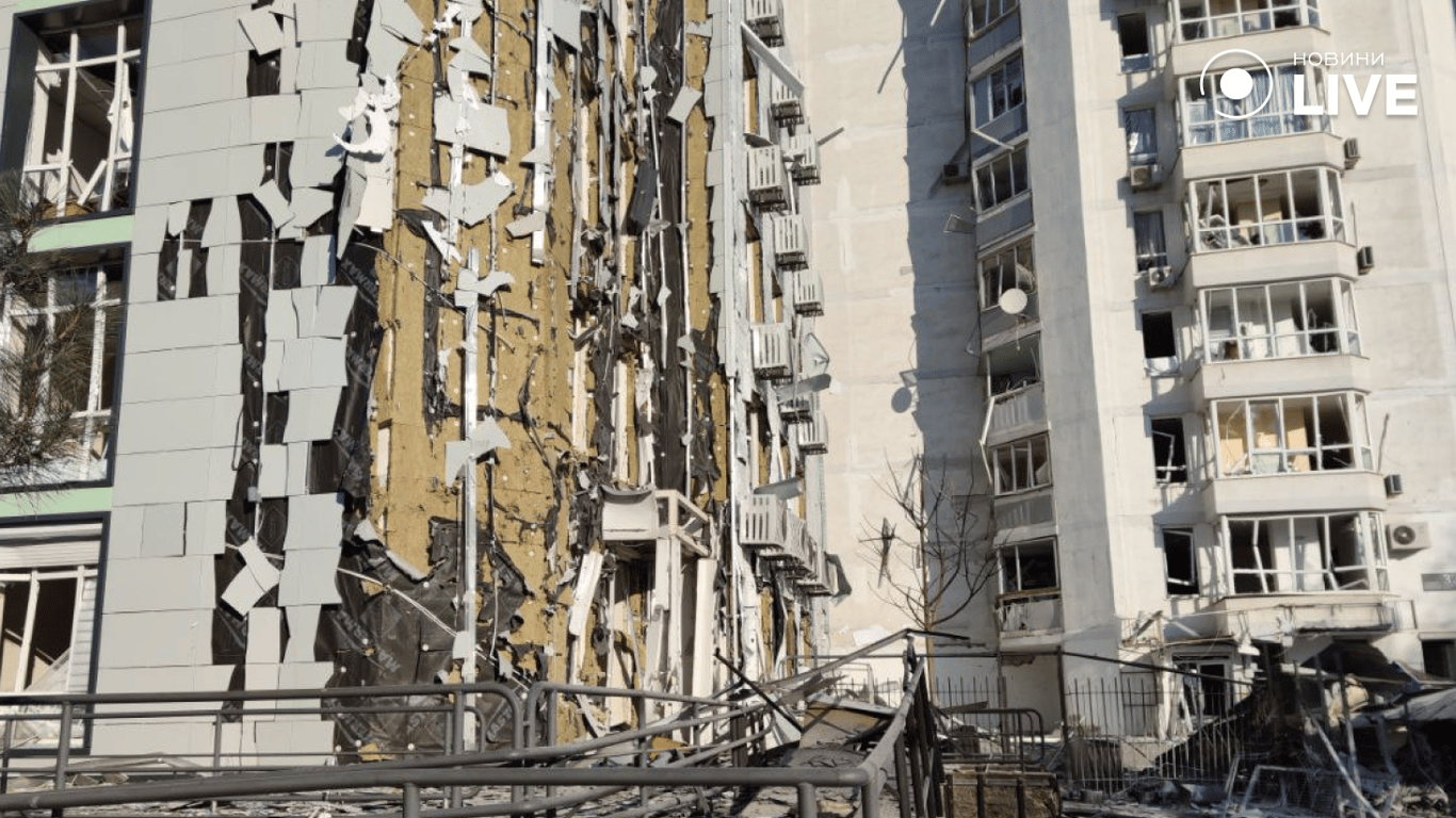 Будинок після обстрілу