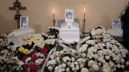 У Тернополі попрощалися з матір'ю та двома дітьми, яких вбила РФ - 285x160