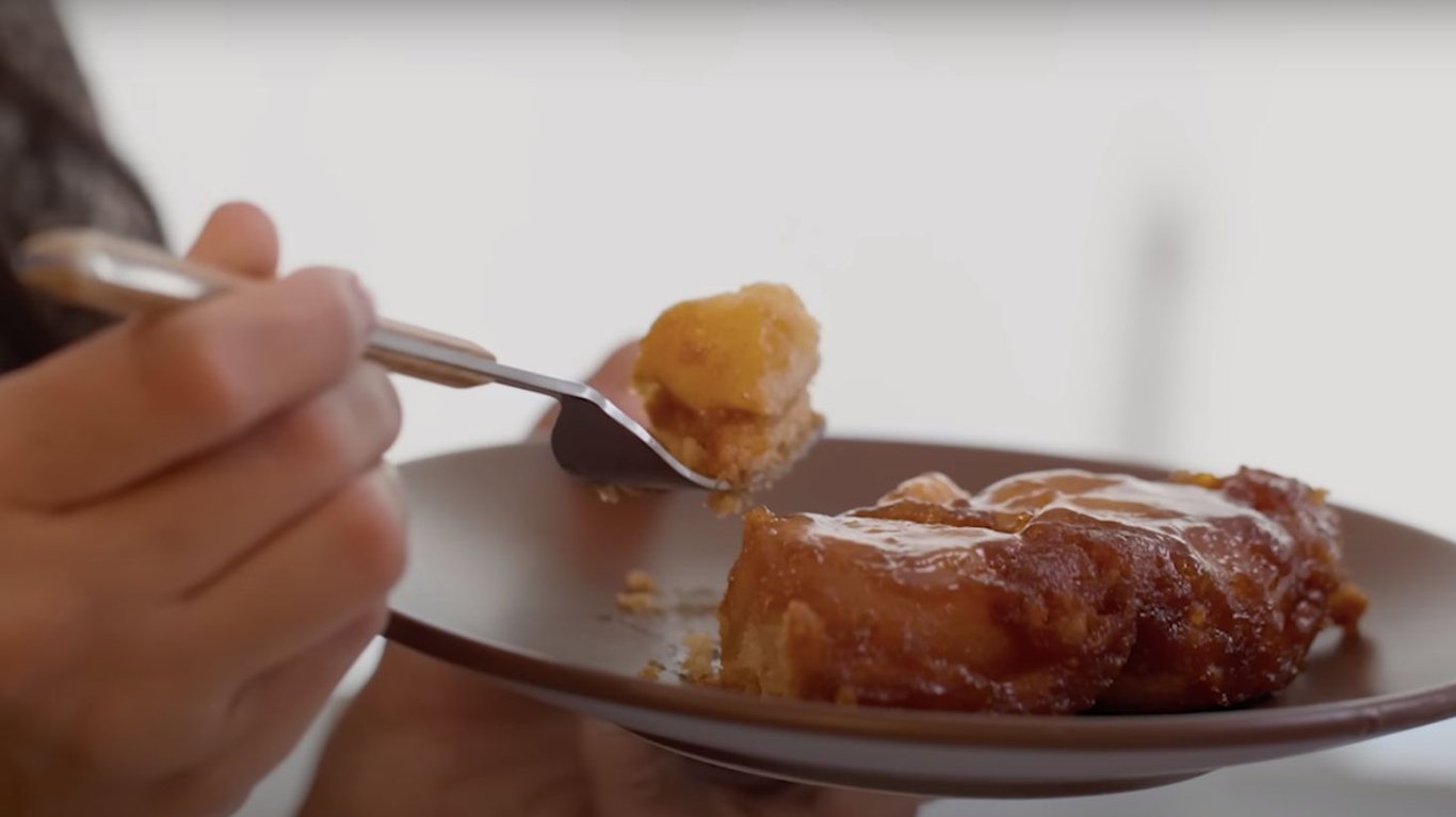 смачний яблучний пиріг рецепт